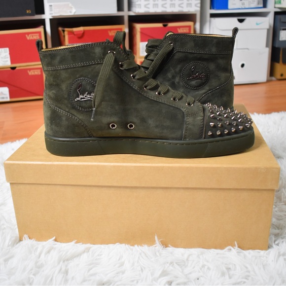 Size 10.5 Christian Louboutin Green with spikes - Picture 2 of 4